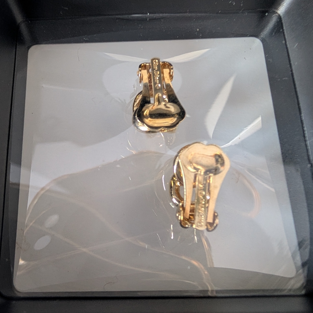 Christian Dior Vintage Small Gold Knot Earrings - Picture 3 of 4